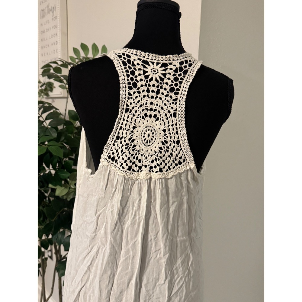 New Collection White Crochet Lace Racerback Asymmetrical Handkerchief Hem Top